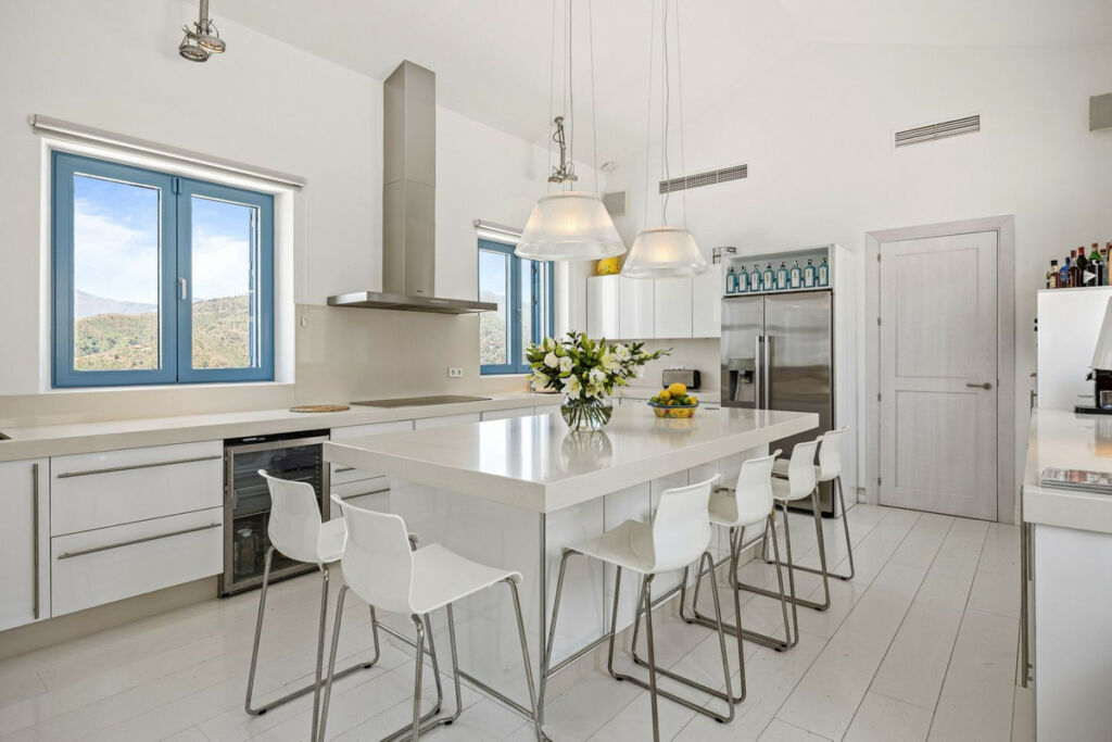 Detached Villa Benahavís Málaga - image 17