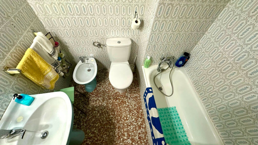 Middle Floor Apartment Guardamar del Segura Alicante - image 17
