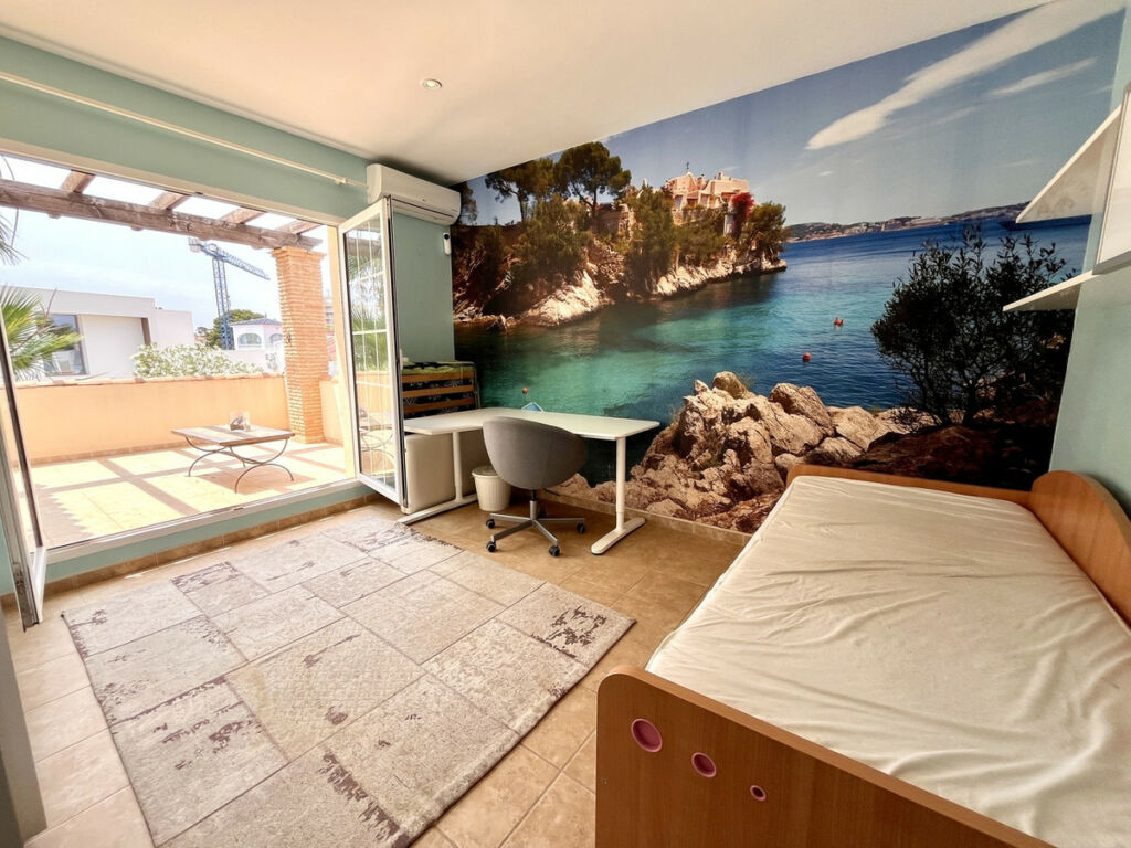 Detached Villa La Zenia Alicante - image 17
