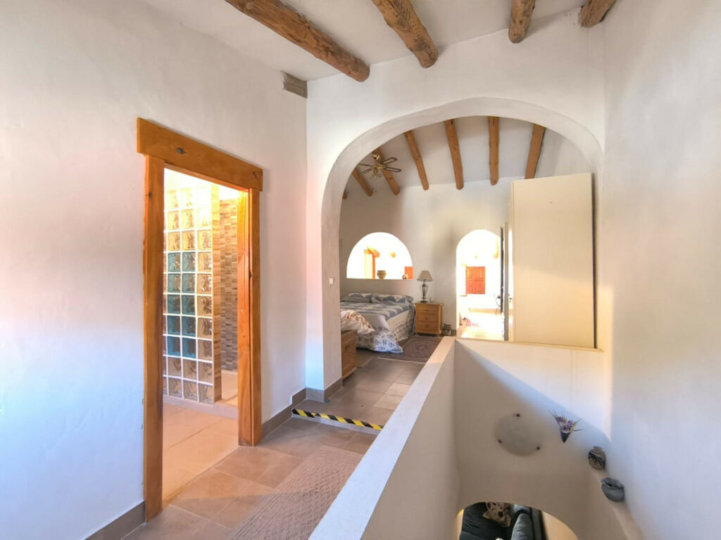 Detached Villa Chinorlet Alicante - image 17