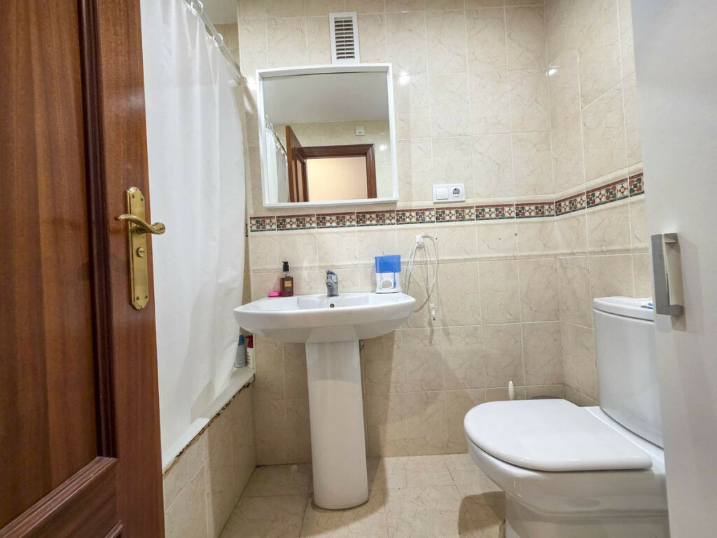 Middle Floor Apartment San Luis de Sabinillas Málaga - image 17
