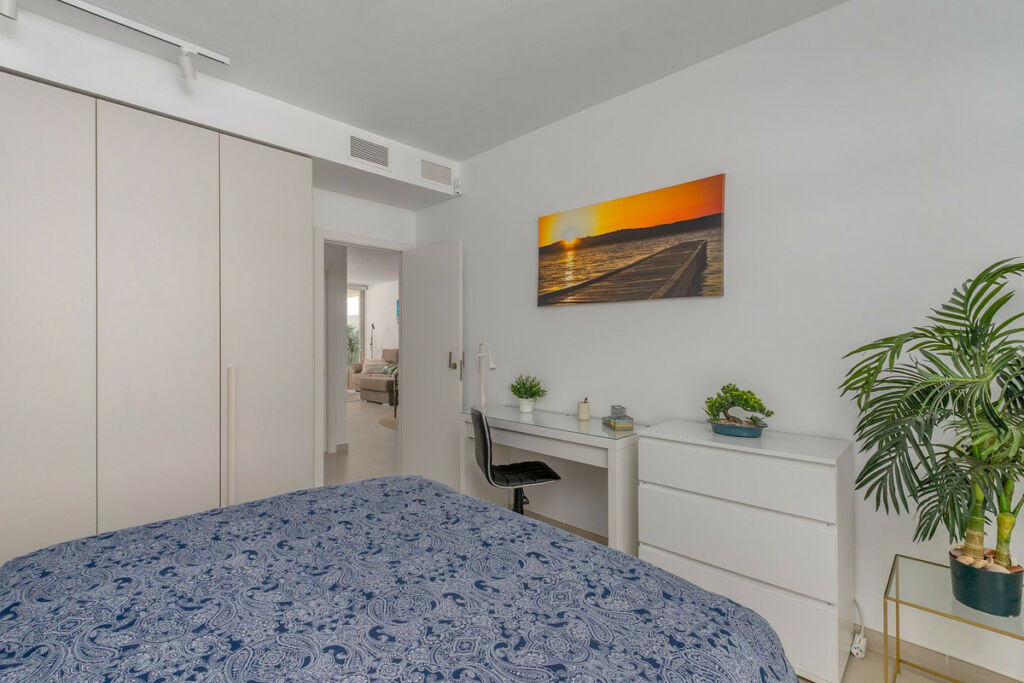 Middle Floor Apartment Benalmadena Málaga - image 17