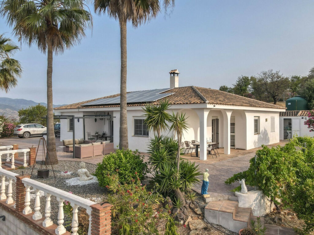 Detached Villa Guaro Málaga - image 19