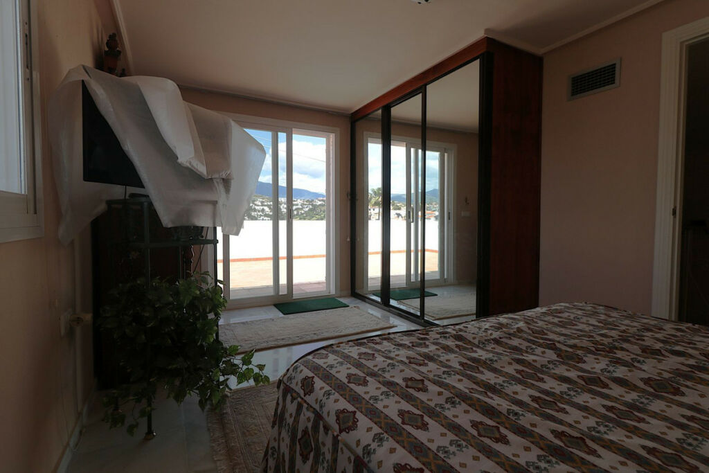 Penthouse Duplex Bel Air Málaga - image 18