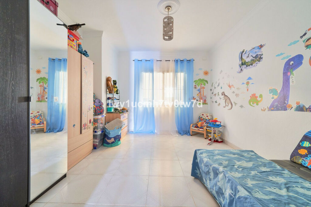 Detached Villa Alhaurín de la Torre Málaga - image 18