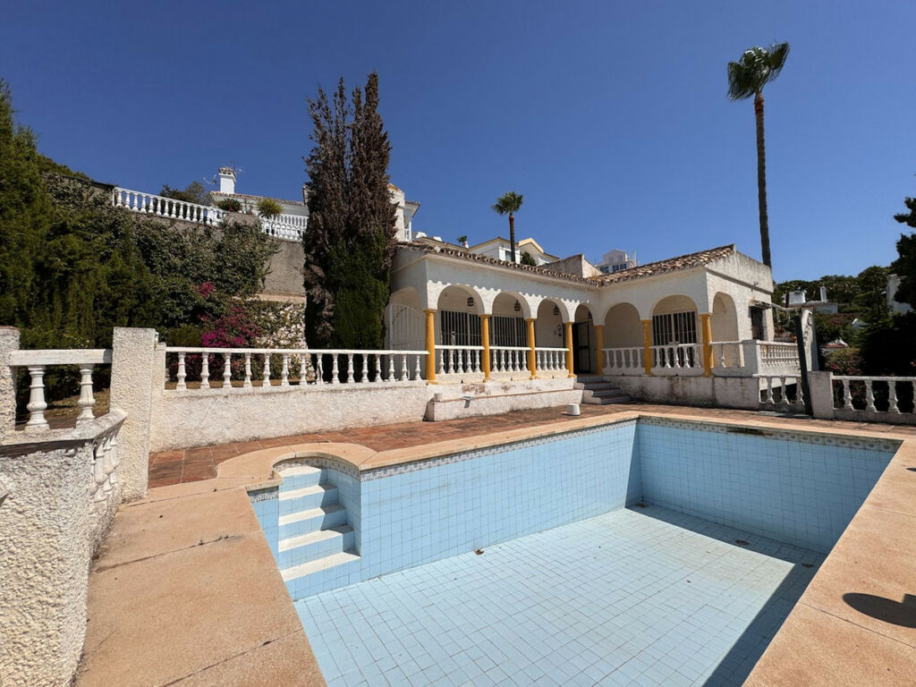 Detached Villa Miraflores Málaga - image 17