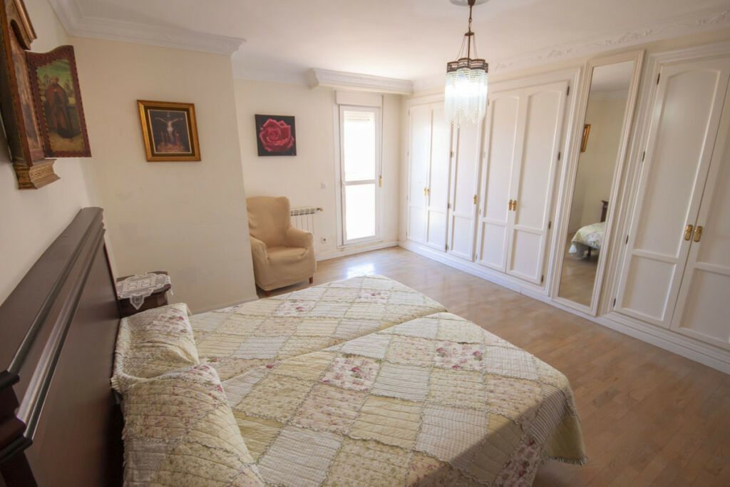 Top Floor Apartment Estepona Málaga - image 18