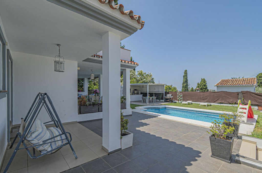Detached Villa San Pedro de Alcántara Málaga - image 18