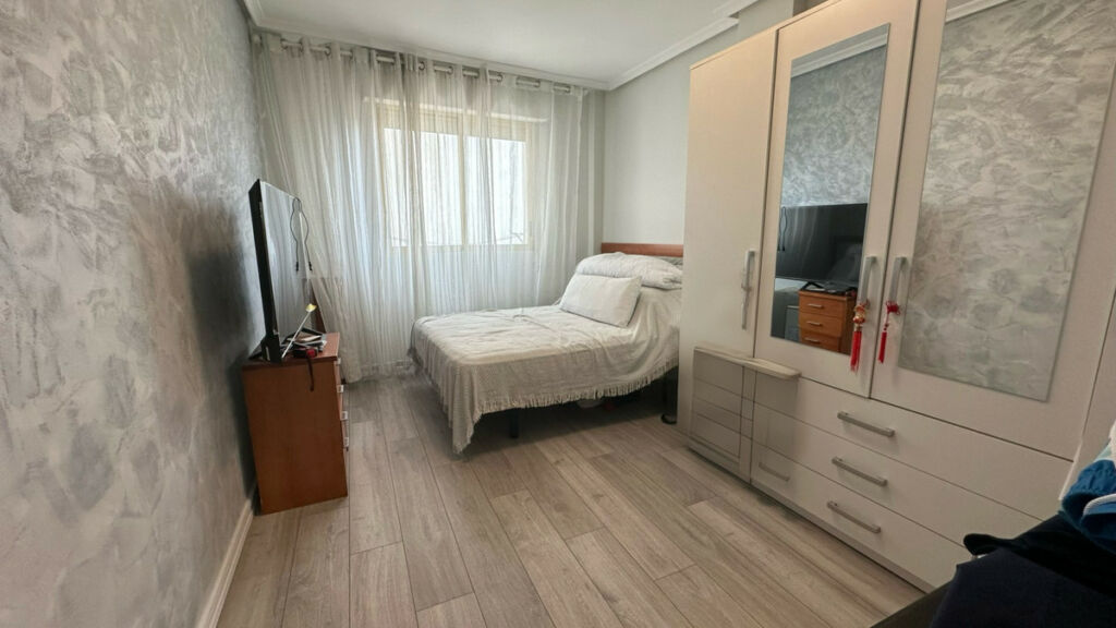 Middle Floor Apartment Guardamar del Segura Alicante - image 18