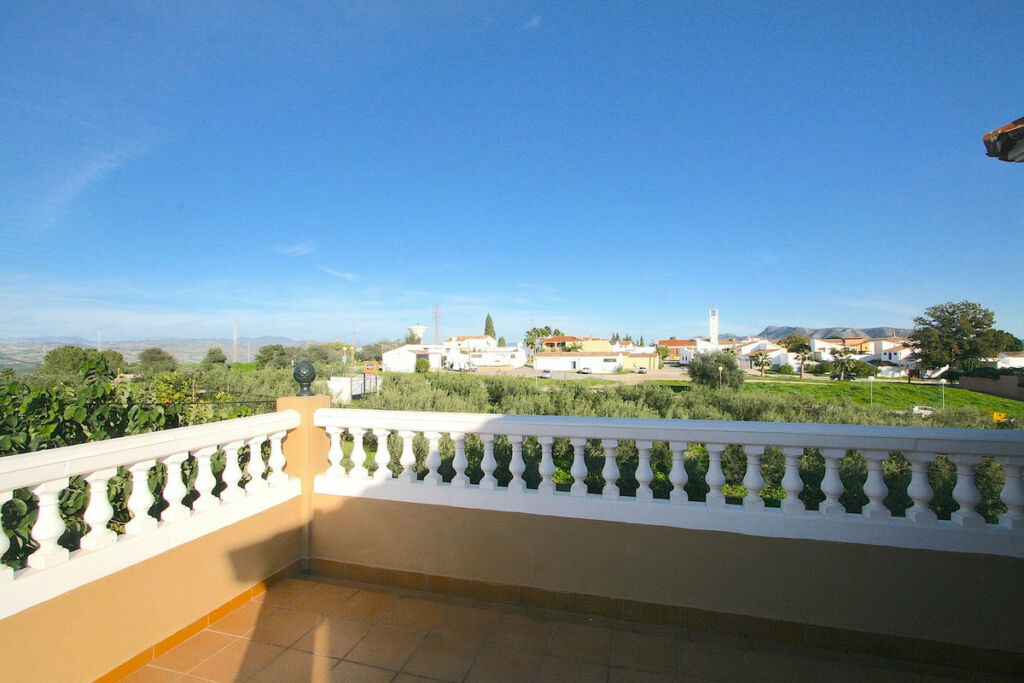Detached Villa Alhaurín el Grande Málaga - image 17