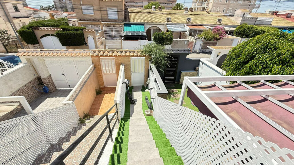 Bungalow Torrevieja Alicante - image 18