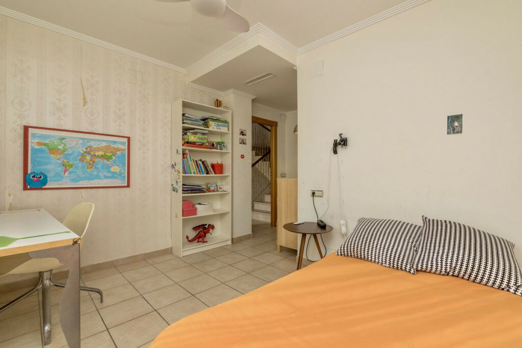 Detached Villa Almoradi Alicante - image 18