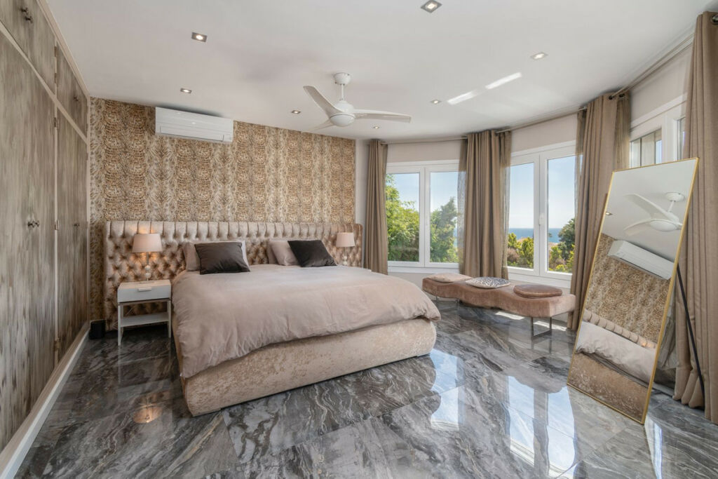 Detached Villa Miraflores Málaga - image 18