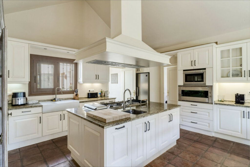 Detached Villa El Rosario Málaga - image 15
