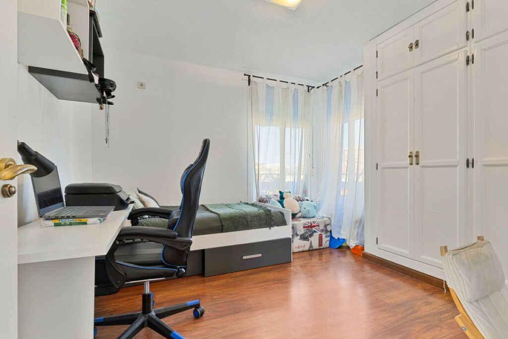 Middle Floor Apartment Fuengirola Málaga - image 18