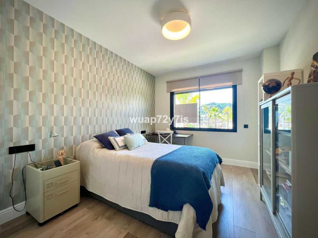 Middle Floor Apartment Estepona Málaga - image 18