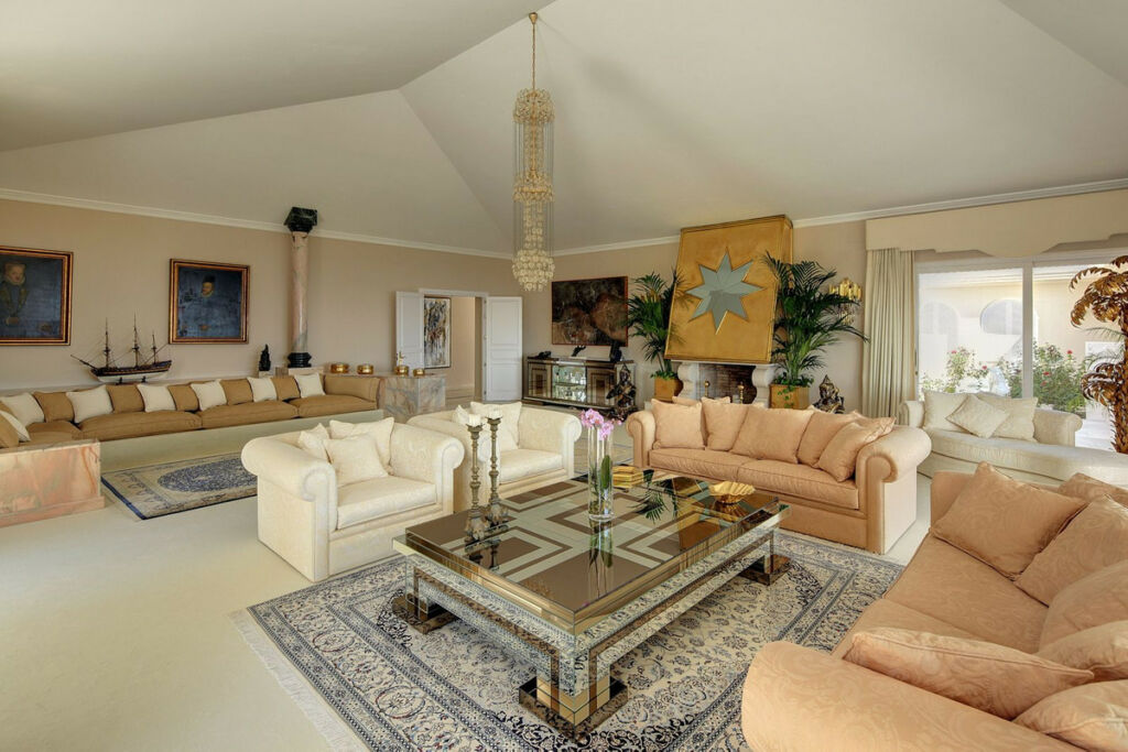 Detached Villa Río Real Málaga - image 17