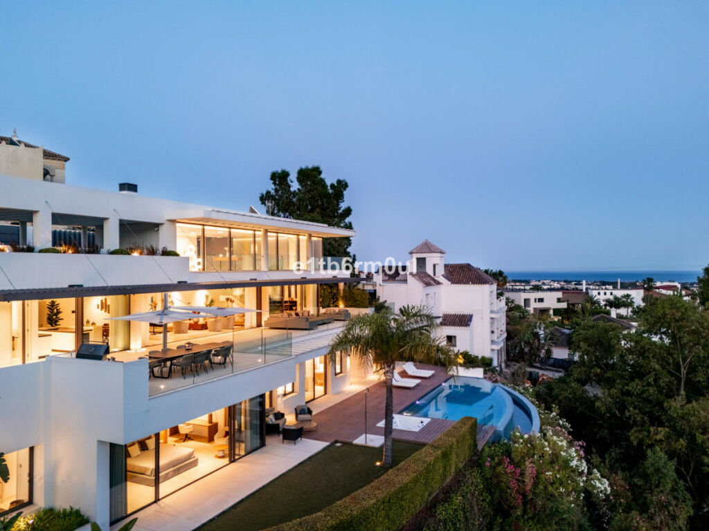 Detached Villa La Quinta Málaga - image 18