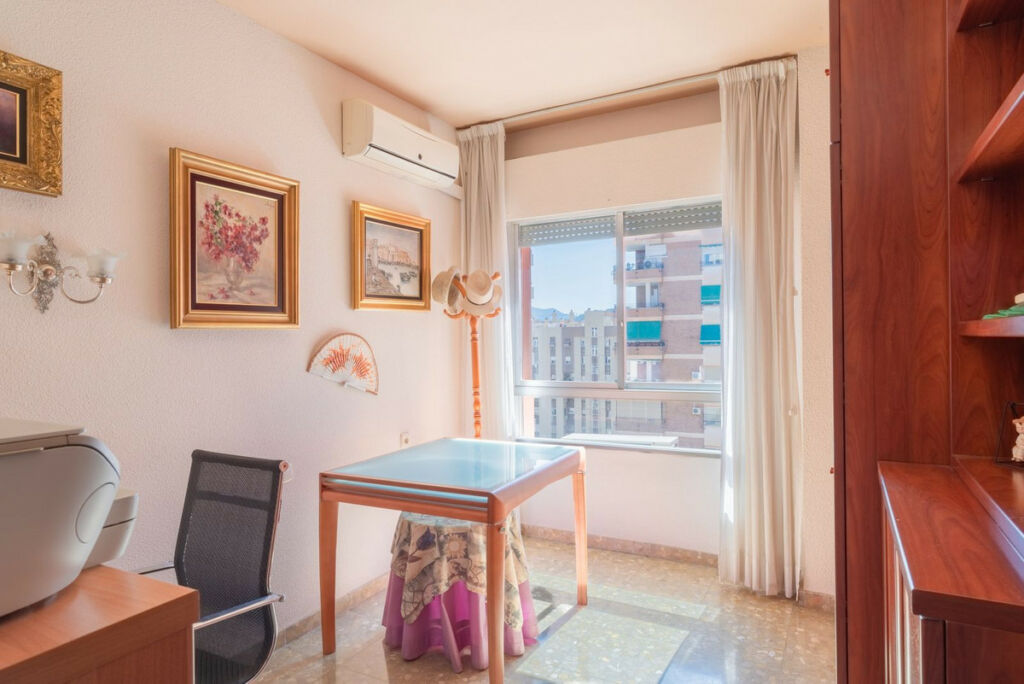 Middle Floor Apartment Málaga Centro Málaga - image 18