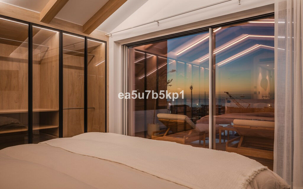 Penthouse Puerto Banús Málaga - image 18