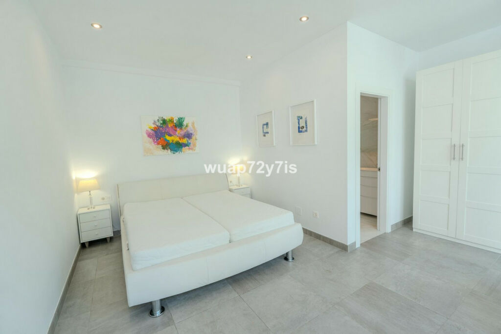 Detached Villa Benahavís Málaga - image 18