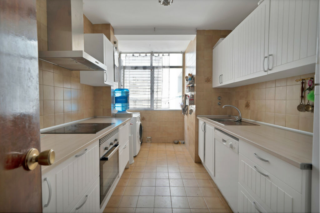 Middle Floor Apartment Marbella Málaga - image 18