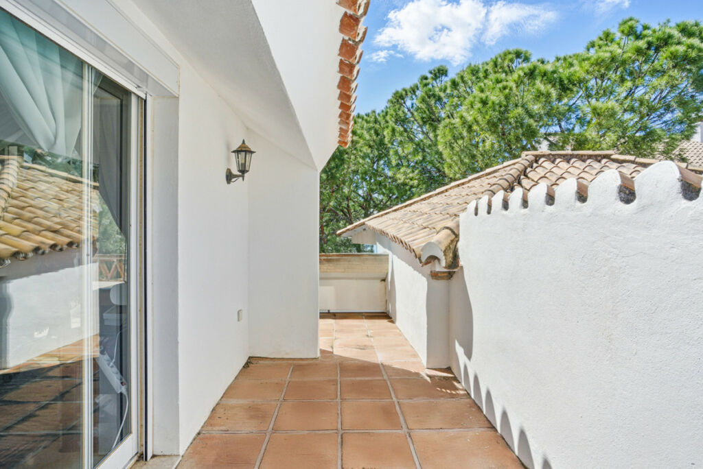 Penthouse Duplex Nueva Andalucía Málaga - image 18