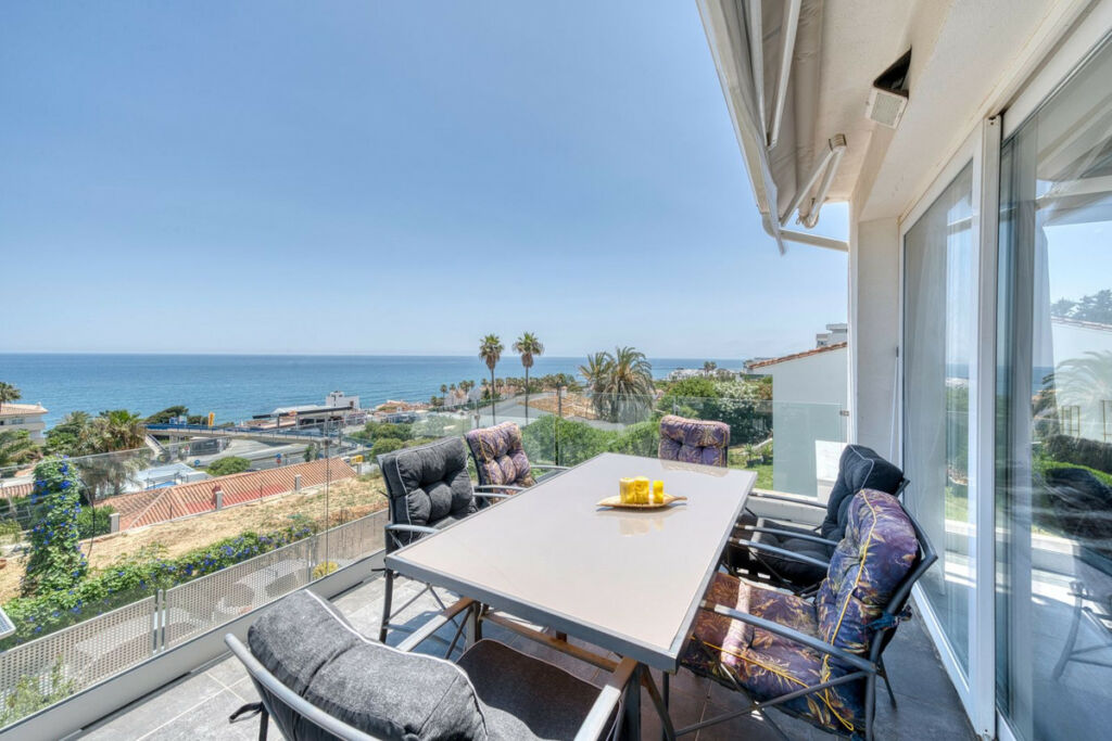 Detached Villa Estepona Málaga - image 16