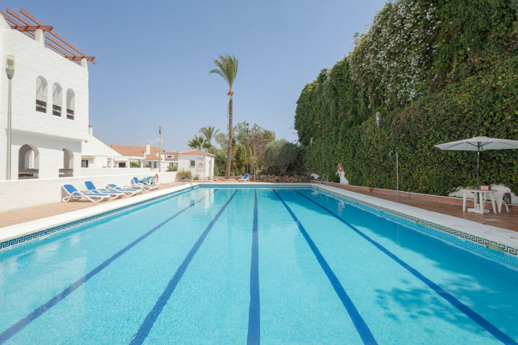 Middle Floor Apartment Nueva Andalucía Málaga - image 18