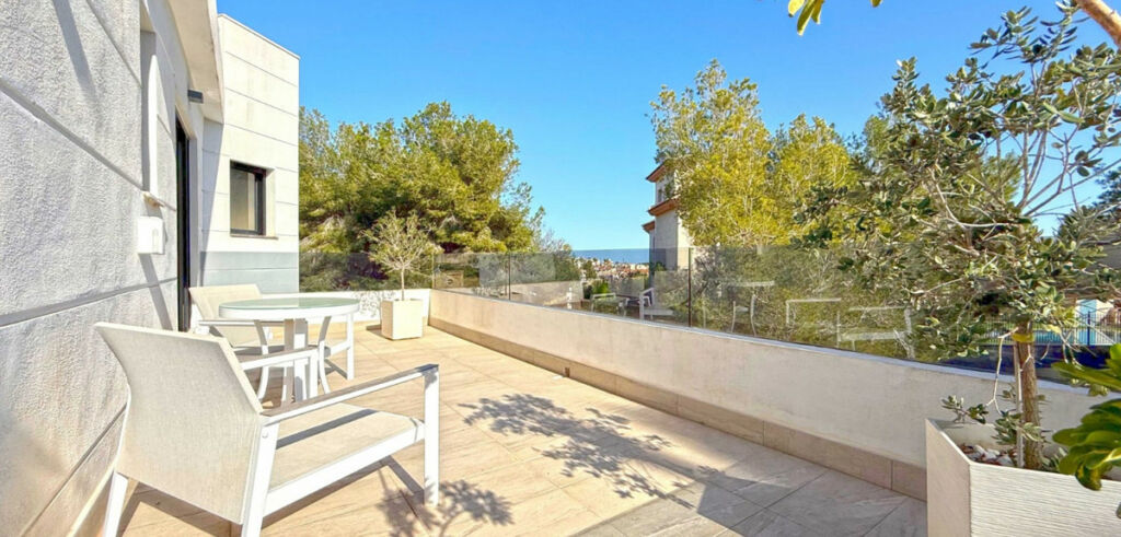 Detached Villa Villamartin Alicante - image 18