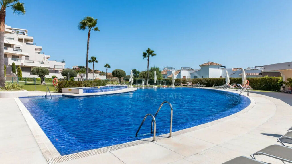 Middle Floor Apartment Benahavís Málaga - image 18