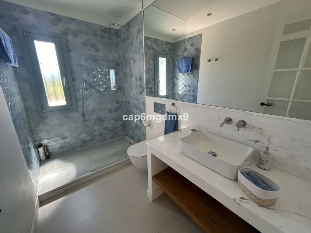 Detached Villa San Pedro de Alcántara Málaga - image 18