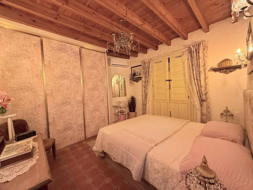 Townhouse Monda Málaga - image 18