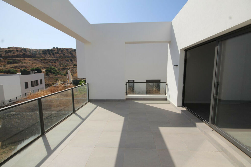 Semi-Detached House Riviera del Sol Málaga - image 18