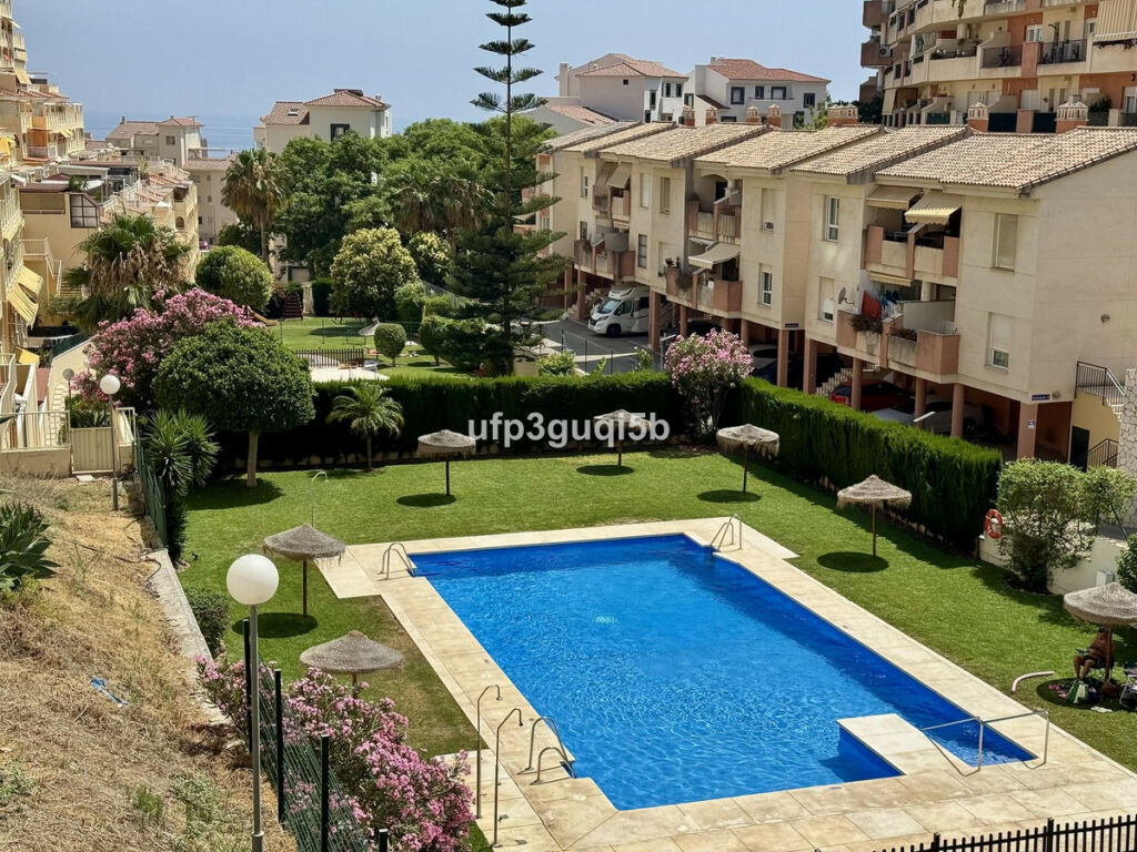 Middle Floor Apartment Torrequebrada Málaga - image 18