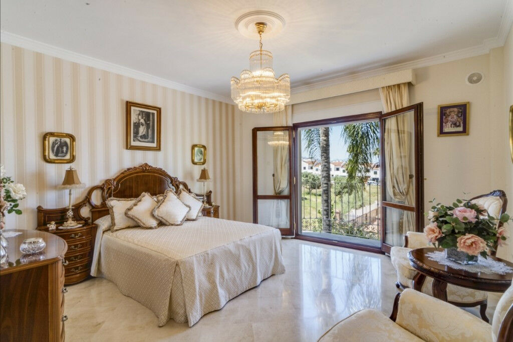 Detached Villa Alhaurín el Grande Málaga - image 18