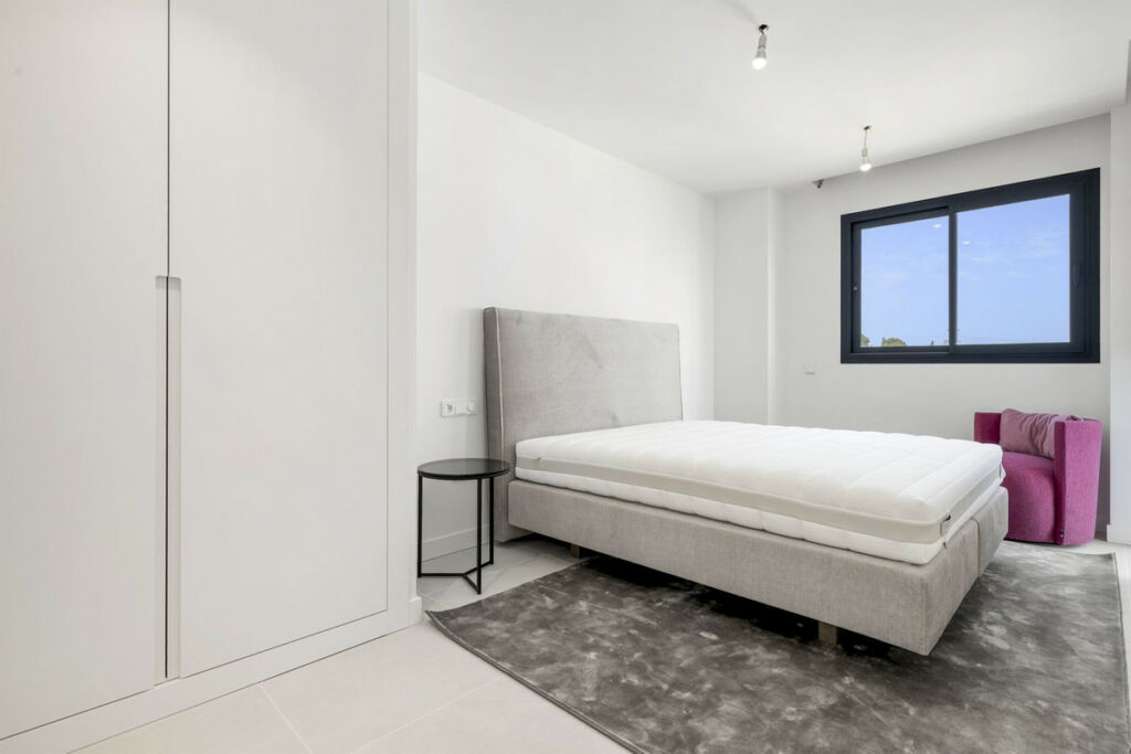 Middle Floor Apartment Fuengirola Málaga - image 18