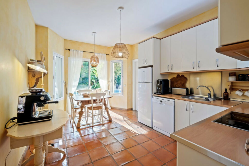 Detached Villa Reserva de Marbella Málaga - image 19