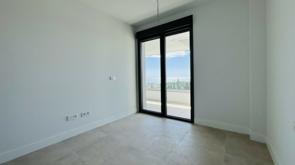 Semi-Detached House El Chaparral Málaga - image 19