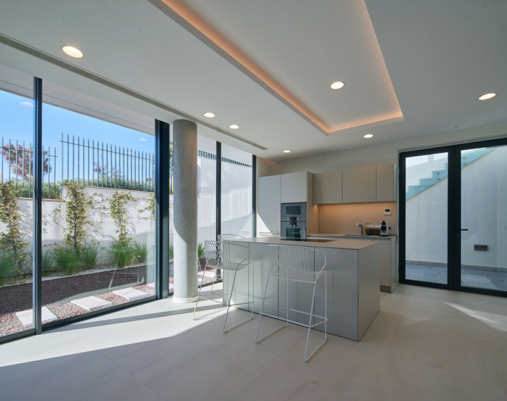 Middle Floor Apartment Estepona Málaga - image 19