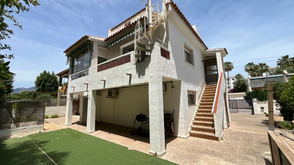 Detached Villa Albir Alicante - image 19