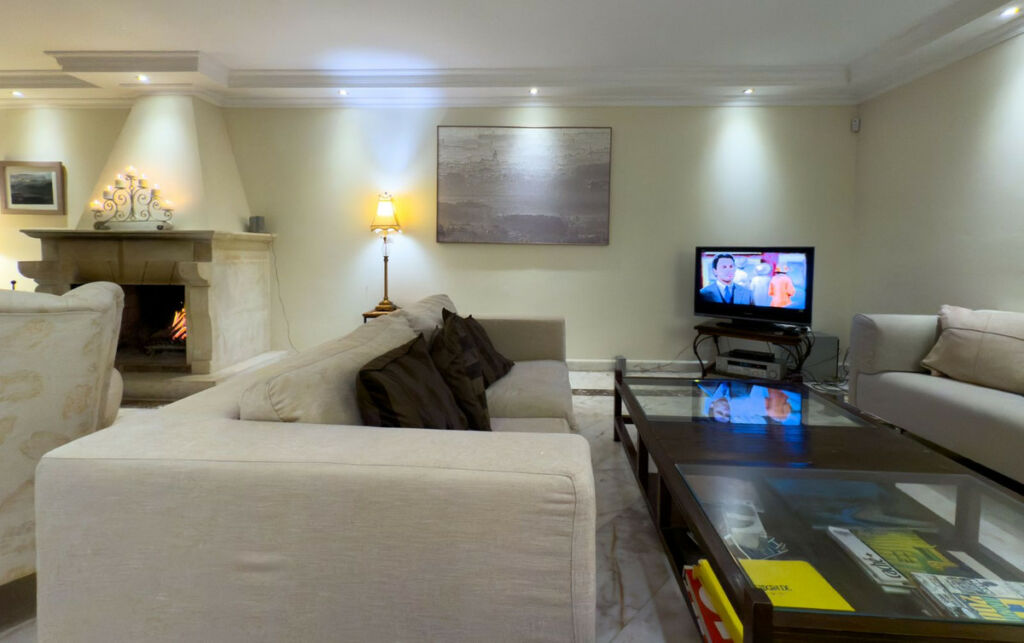 Detached Villa El Rosario Málaga - image 19