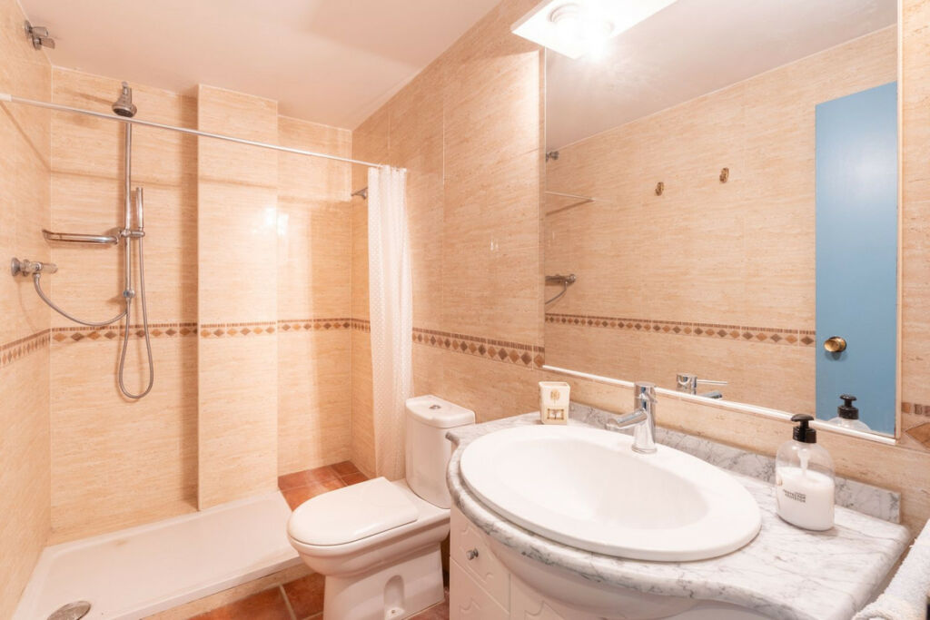Detached Villa Nueva Andalucía Málaga - image 19