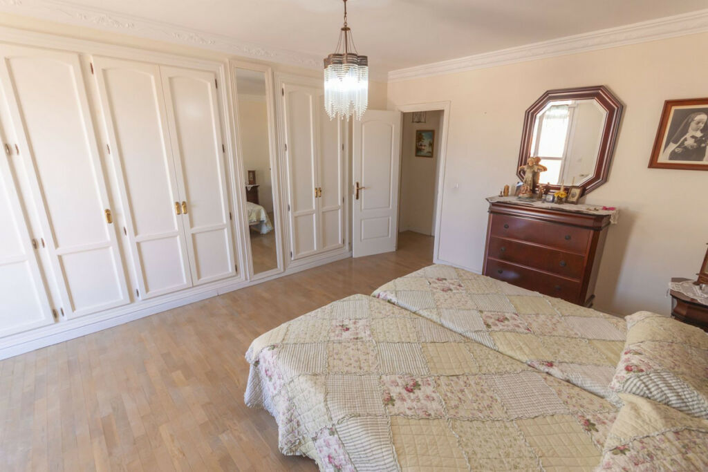 Top Floor Apartment Estepona Málaga - image 19