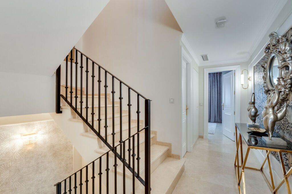 Duplex Nueva Andalucía Málaga - image 19