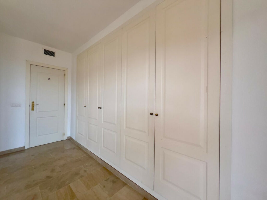 Middle Floor Apartment Calahonda Málaga - image 19
