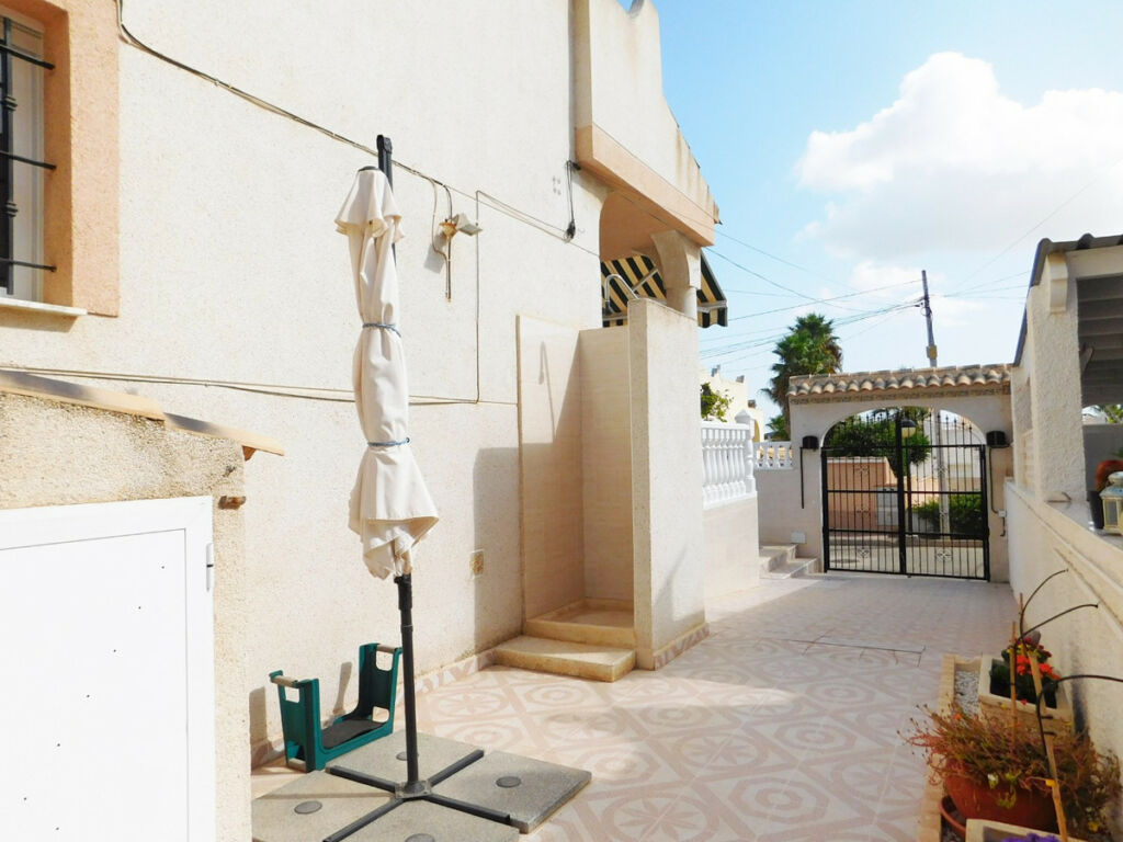 Detached Villa Blue Lagoon Alicante - image 19