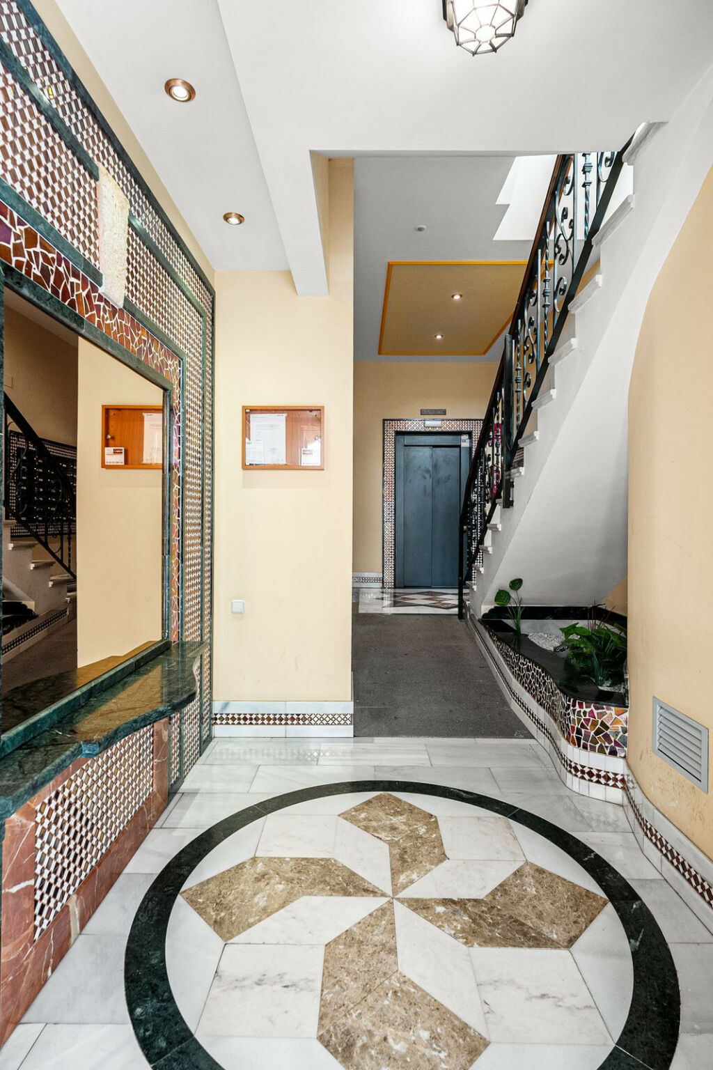 Top Floor Apartment Estepona Málaga - image 19