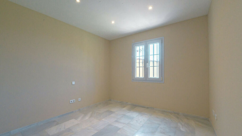 Semi-Detached House La Capellania Málaga - image 19