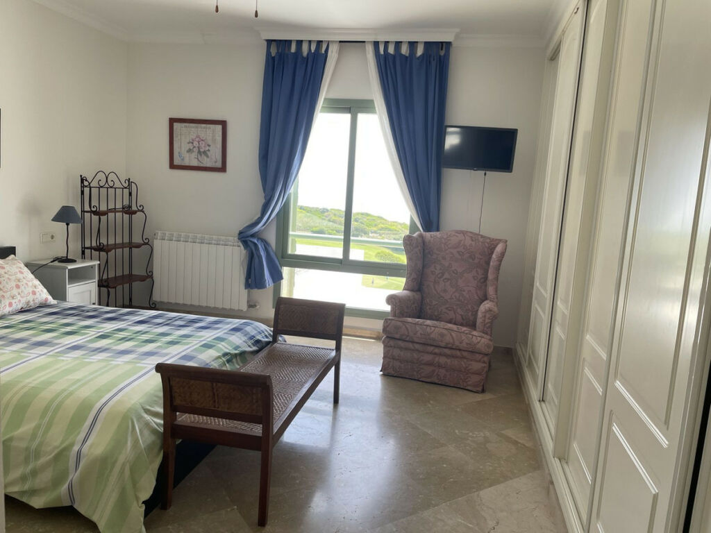 Middle Floor Apartment La Alcaidesa Cádiz - image 19